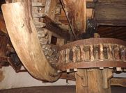 Forgatópad a bálványkerékkel és a királykerékkel